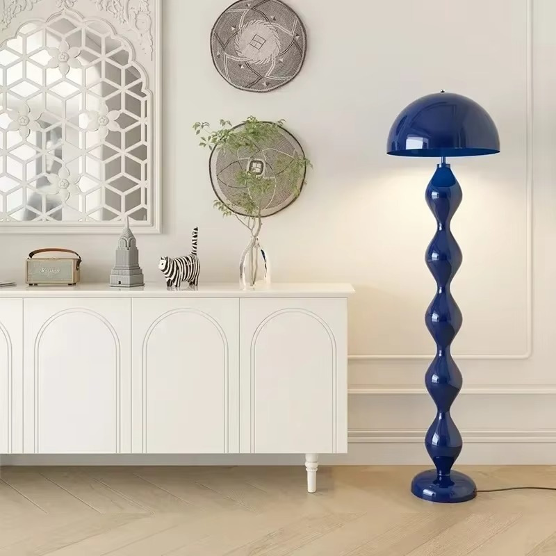 Alma | Wavy Floor Lamp — Warm and Artistic Ambiance 